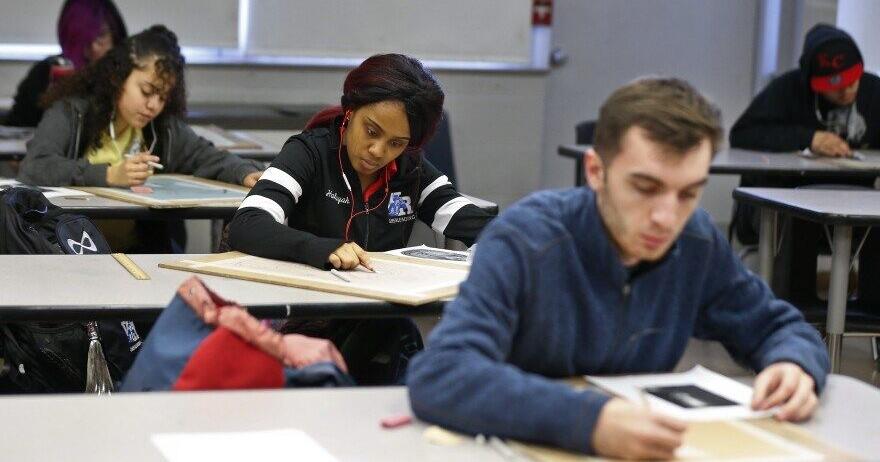 Proposed bill would prevent Kansas schools from starting before Labor Day