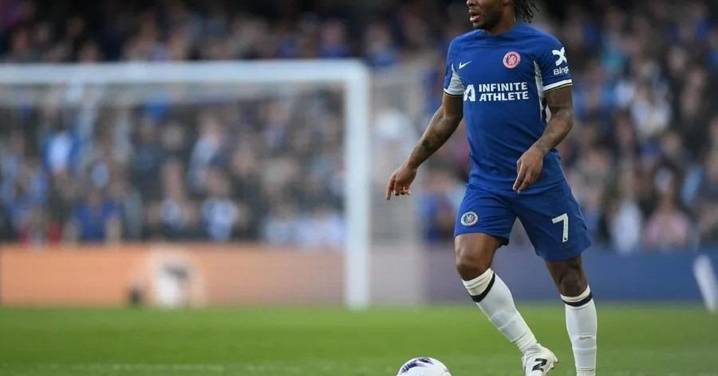 Roban en casa del futbolista Raheem Sterling con él y su familia dentro