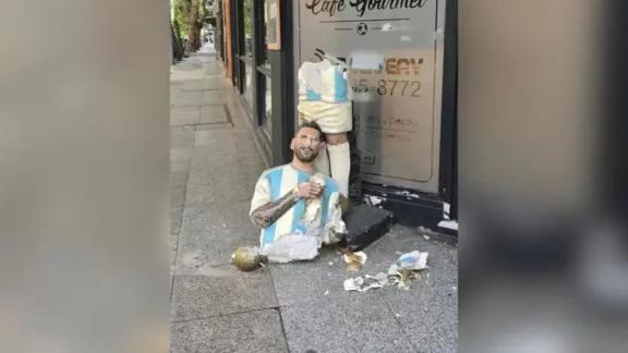 Vandalizaron una estatua de Lionel Messi en Mar del Plata