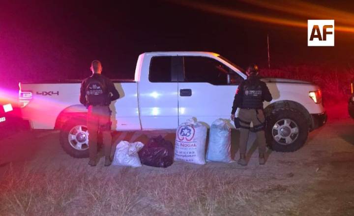 Aseguran camioneta con 100 kilos de marihuana en Talpa de Allende, Jalisco