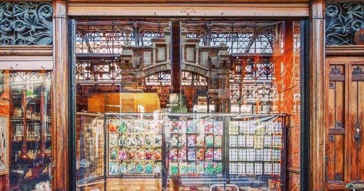 Así es la tienda más tradicional de César Augusto en Zaragoza: 125 años de historia y semillas