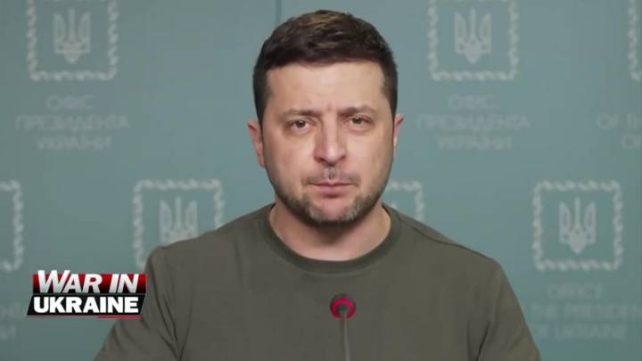 Zelenskyy says Ukraine faces a stark choice and risks losing American support over US peace plan