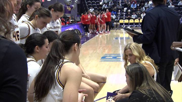 UAlbany women's basketball opens season with statement win over Marist