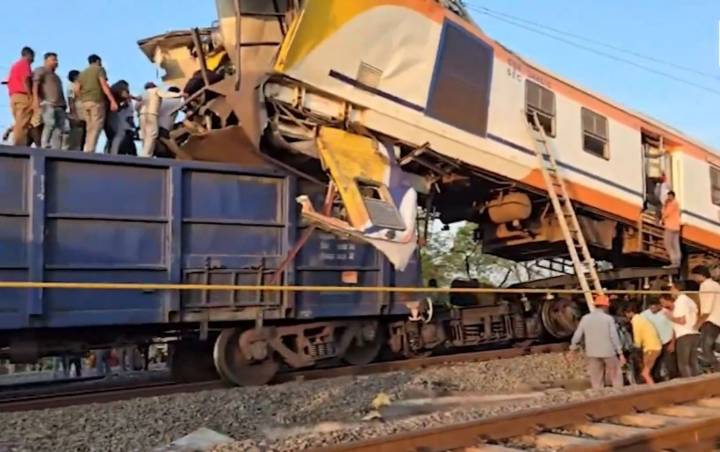 Four dead as MEMU passenger train collides with freight train near Chhattisgarh's Bilaspur