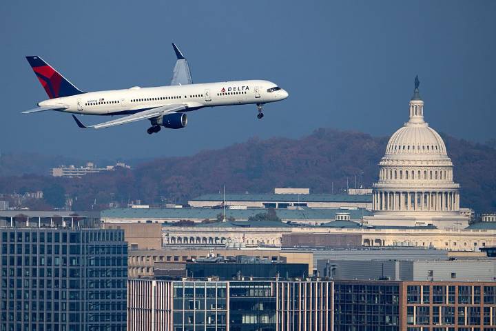 FAA says flight cuts will stay at 6% because more air traffic controllers are coming to work