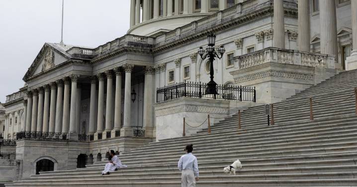 Senate advances House-passed stopgap funding bill, Democratic Colorado senators vote no