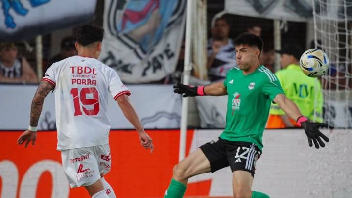 Barracas Central, con uno menos, le ganó a Riestra: lesiones, expulsiones y pocas vistas