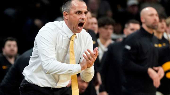 Win over Xavier gives glimpse of what Ben McCollum wants to build at Iowa