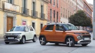 Los coches y cuadriciclos eléctricos más estrechos: ideales para moverte por ciudad, aparcar en plazas pequeñas y recargar en espacios reducidos