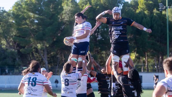 El Fénix Rugby Club de Zaragoza remonta al Les Abelles y al viento