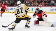 Devils beat the Penguins in shootout to take over 1st place in the Metropolitan Division