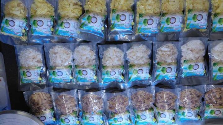 Big demand for tender coconut chips in Thiruvananthapuram; Couple's new business trending