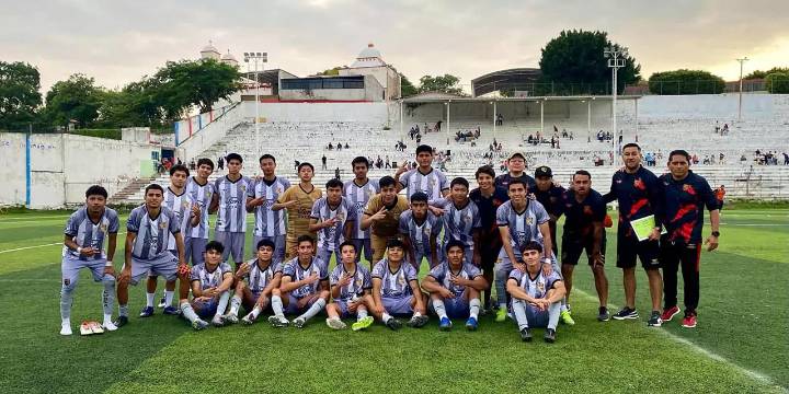 Dragones gana punto extra al líder nacional