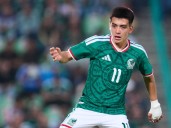 Gil Mora desquicia a Uruguay y casi lo lesionan