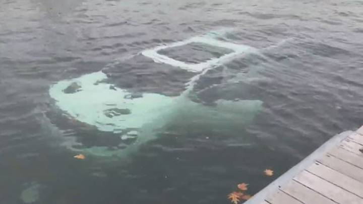 Submerged pickup truck pulled from water in Salem