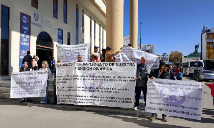Jubilados de la UACh exigen homologación salarial con trabajadores activos