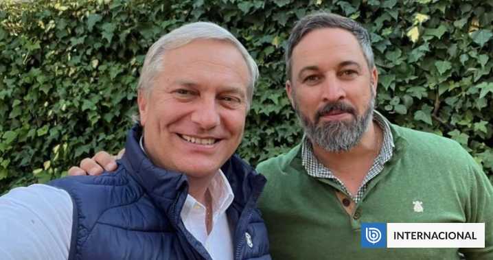 Líder de VOX en España cree que resultados de Kast en Chile son "una noticia extraordinaria"