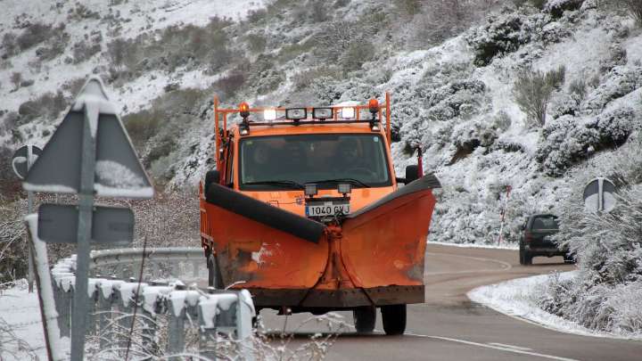 Emergencias de Castilla y León coordina 24 incidencias a causa de la nieve, la mayoría en Burgos
