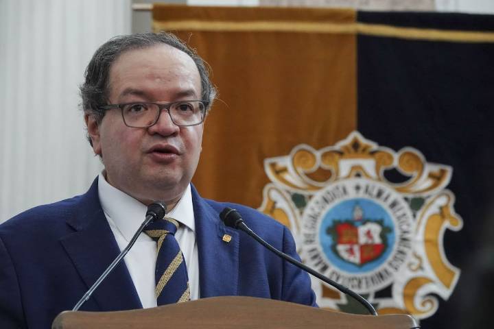 Una democracia requiere voces críticas que cuestionen al poder: Rector de la UNAM