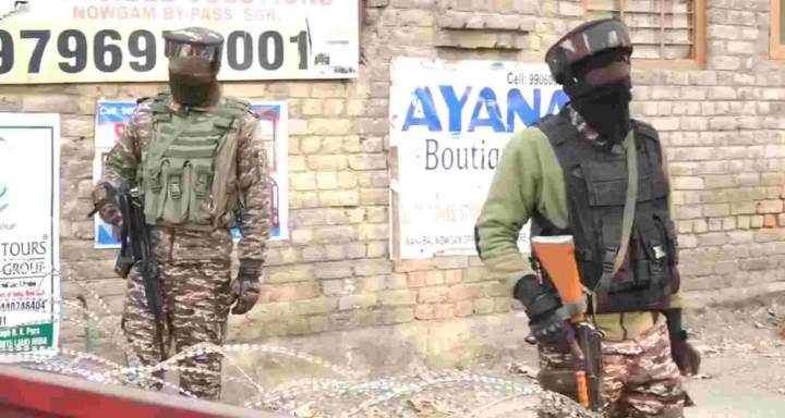 NSG team begins forensic examination of Nowgam blast site