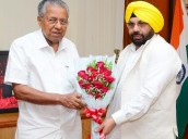Harbhajan ETO meets Kerala CM, invites him to 350th Martyrdom anniversary of Guru Tegh Bahadur Ji [ FULL VIEW ]