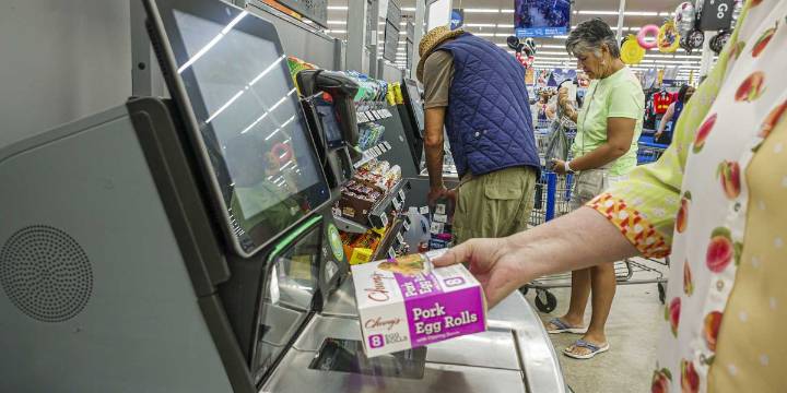 Woman goes viral after admitting to being on SNAP benefits for 3 decades