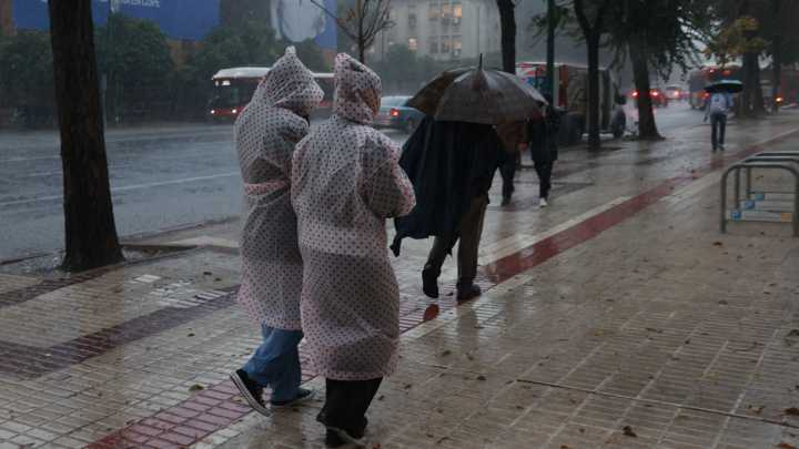 El tiempo este miércoles 5 de noviembre en España: cinco comunidades en aviso naranja por lluvias y vientos