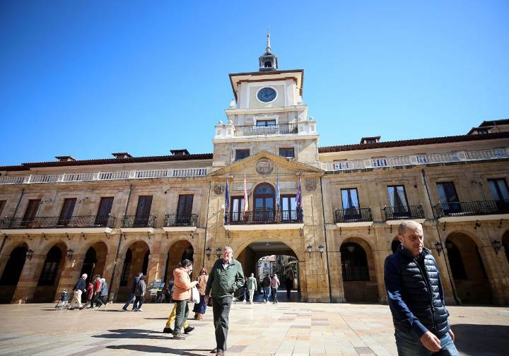 Oviedo aprueba tres declaraciones contra el peaje del Huerna, el SIDA y para pedir más apoyo a la Ópera