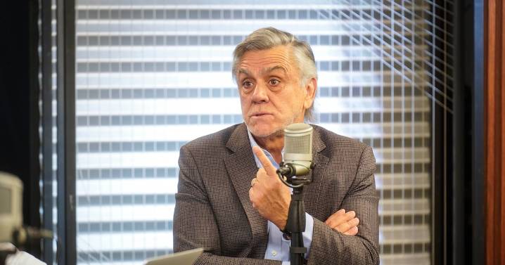 Longueira atribuye derrota de Matthei al acuerdo por la reforma previsional y a la falta de primarias en Chile Vamos