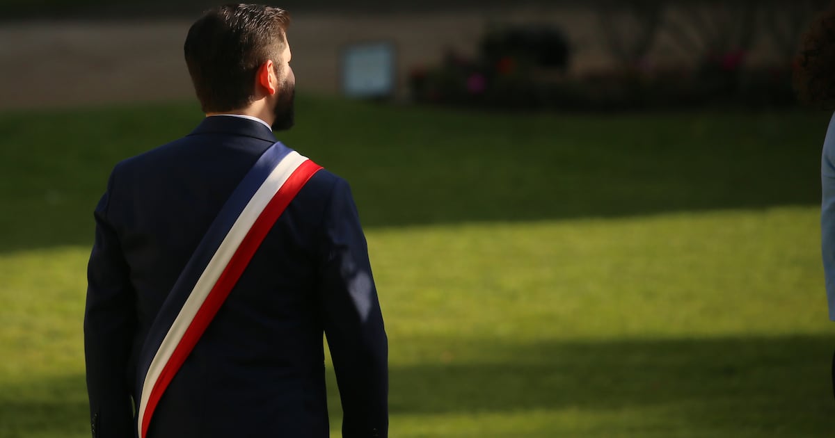 A 25 días de la segunda vuelta: oficialismo endurece las críticas contra Boric y la gestión de su gobierno