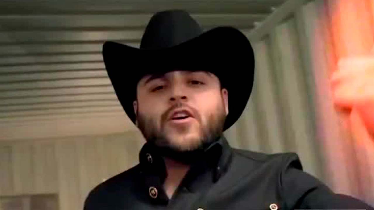 Gerardo Ortiz evita prisión; le imponen 3 años de libertad probatoria