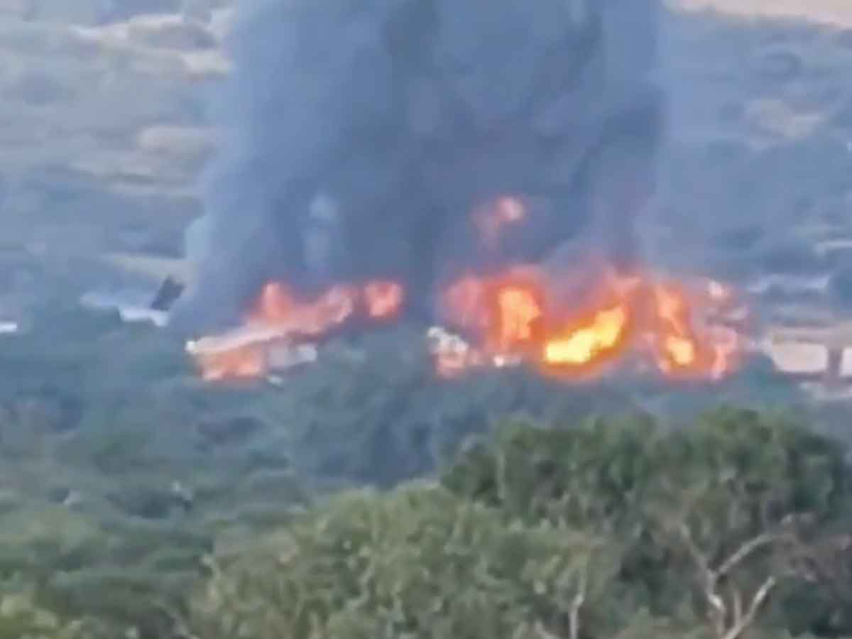 Tren que transportaba combustible se descarrila y genera explosión en Hidalgo