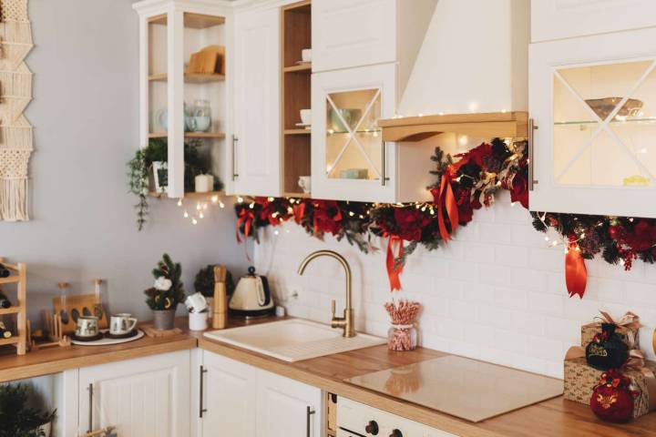 8 Places Everyone Always Forgets to Declutter Before the Holidays