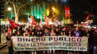 La defensa de la escuela pública llena las calles de Zaragoza: "Concertar Bachillerato es hacer elitista el acceso a la educación"