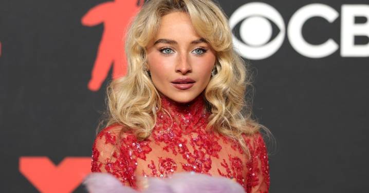 Sabrina Carpenter's Barbie Look Is a Must See