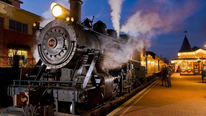 Plan a Hallmark holiday escape to these cozy Northeast towns