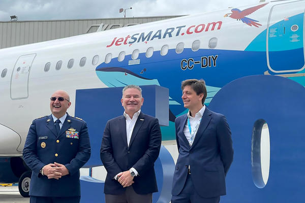 JetSmart llega a 50 millones de pasajeros transportados y presenta su avión número 50