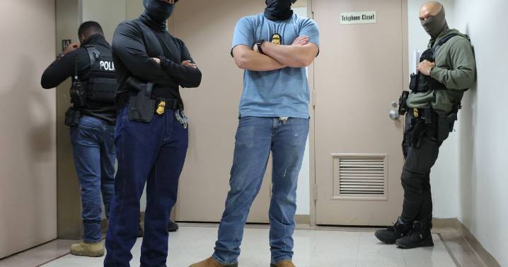 ICE Tries to Recruit NYPD Officers Who Are Mad About Mamdani