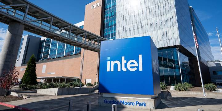 Intel announces 669 more layoffs in Hillsboro, Aloha
