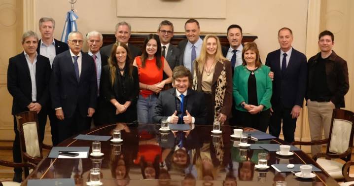 Mesa chica, gabinete y provincias: la intensa jornada en medio de la reorganización interna