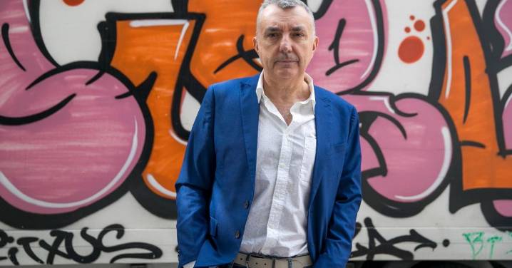 Manuel Vilas: "Mi novela puede ser delirante, pero antes que mi novela el delirio está en el mundo”