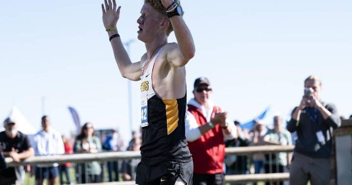 Festus' Carson Driemeier sets state meet record, defends title: Boys cross country roundup