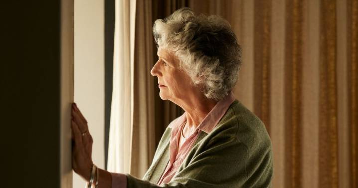 Dementia warning as 'distressing' symptom could appear in the evening