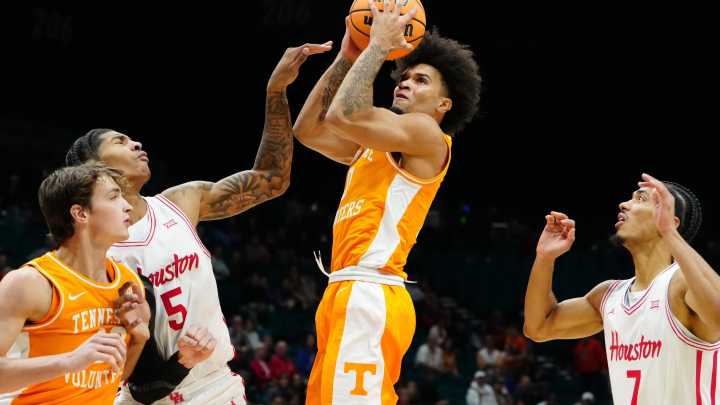 Kansas vs. Tennessee odds, picks and predictions