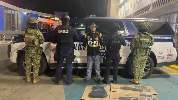 Cae hombre armado de madrugada en la carretera Chihuahua