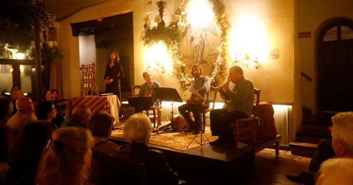 Aquel Trovar presenta su nuevo disco en Bodegas Campos, en imágenes