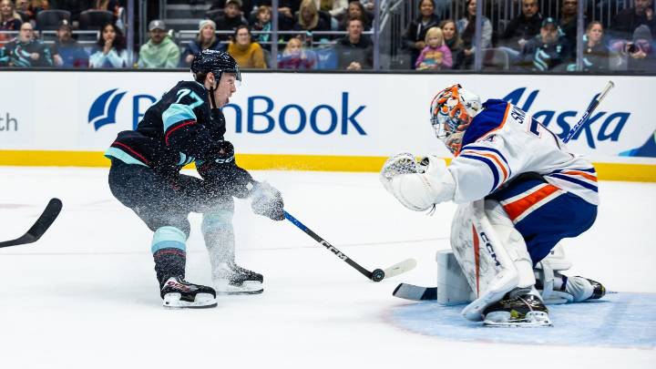Skinner earns shutout as Oilers blank Kraken