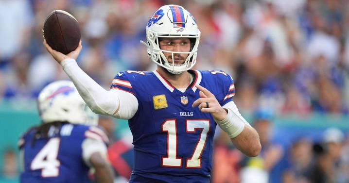 Josh Allen's turnovers costly as Bills' win streak against Dolphins ends
