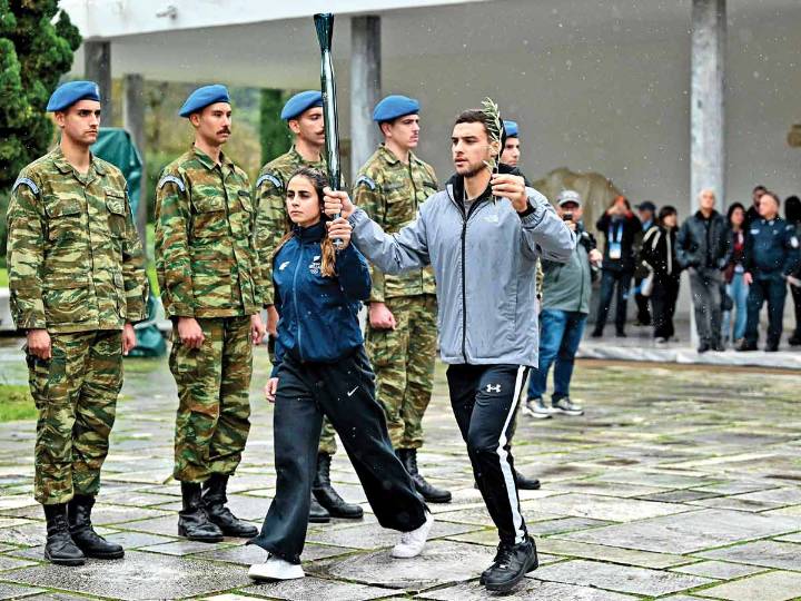 Juegos de Invierno: La llama olímpica de Milán 2026 se encenderá bajo techo