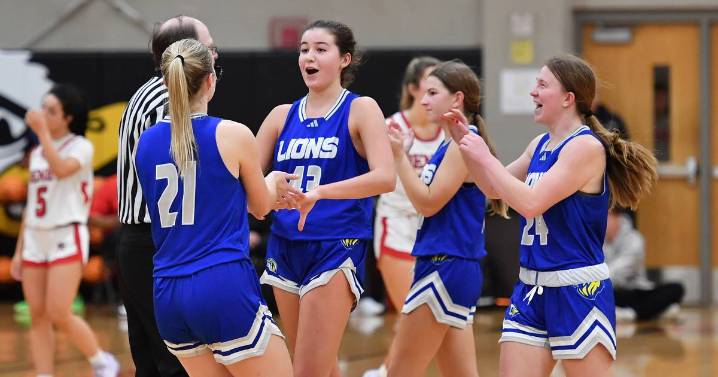 Emma O’Brien’s free throws with 4.2 seconds left complete Lyons’ late comeback to beat Benet